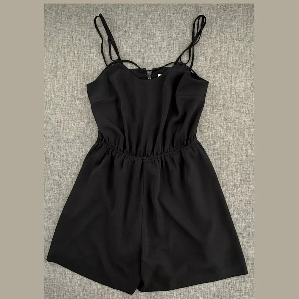 Ali & Jay‎ Strappy Romper Shorts Black Relaxed fit Small Zipper Closure Lined
